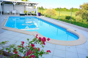 Villa Améthyste avec grande piscine privée, jardin clos, parking privé